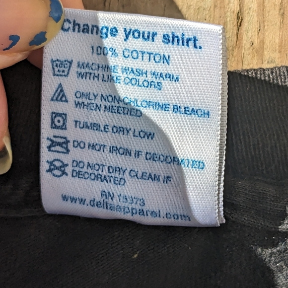 Vintage Y2K AC/DC T Shirt - Picture 4 of 4